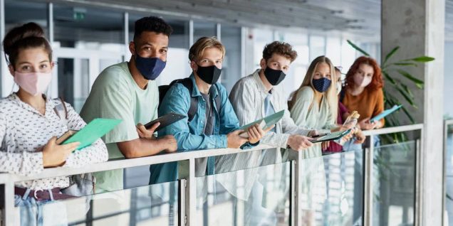 COVID-19 po latach. Kanadyjczycy patrzą łagodniej