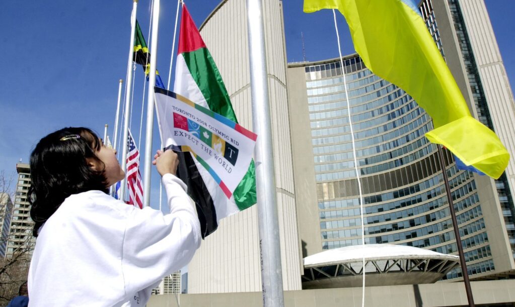 Toronto zakazuje wywieszania flag obcych państw