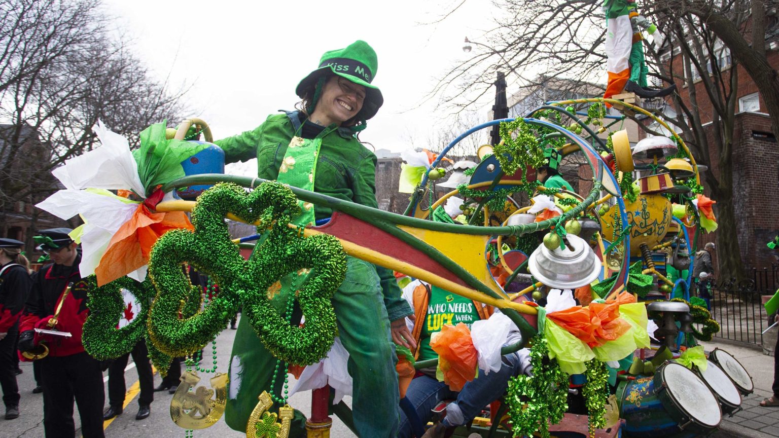 Zielony weekend w Toronto. Parada św. Patryka, bieg i utrudnienia w ruchu