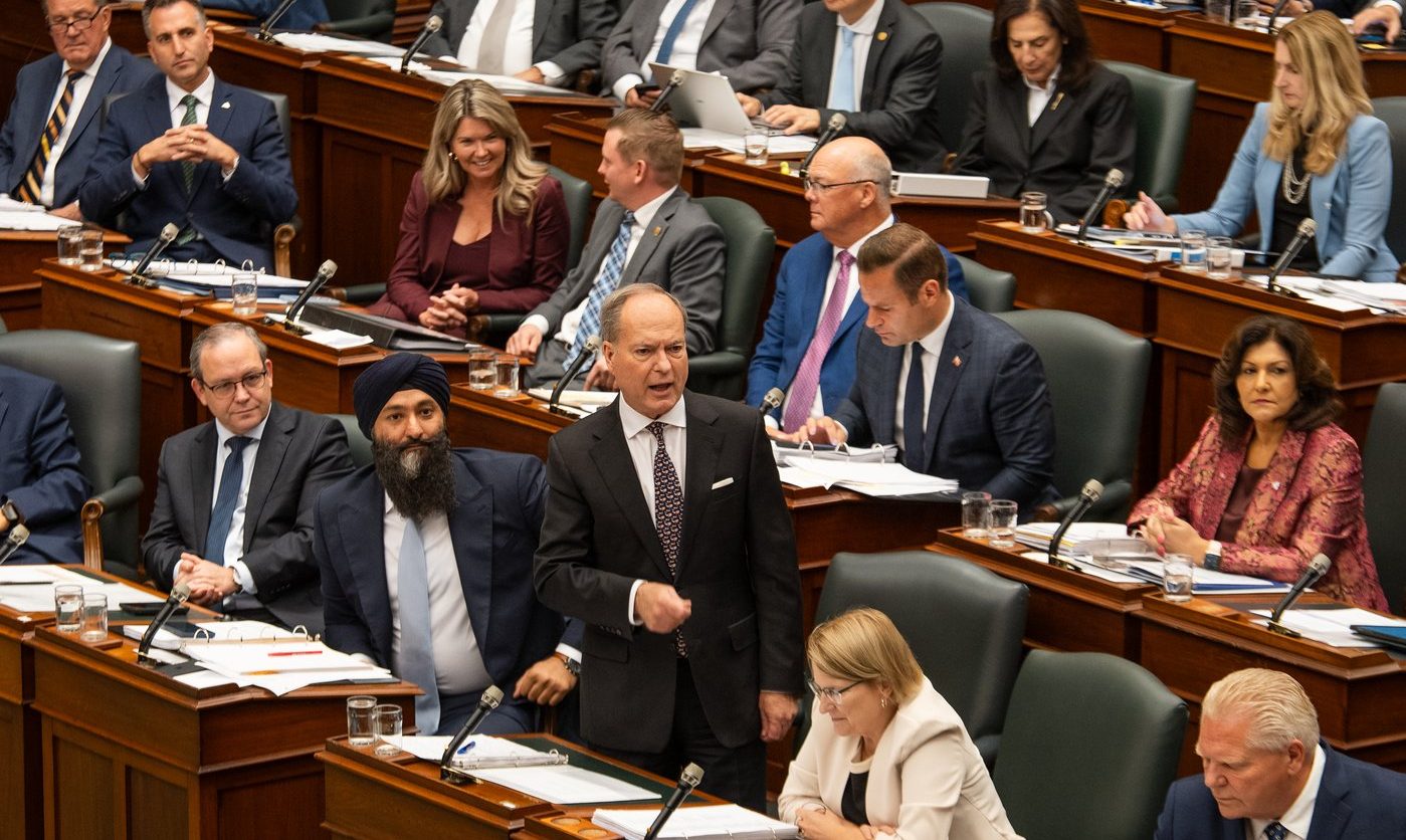 Ontario szykuje się na trudniejsze czasy. Bez cięć w sektorze publicznym