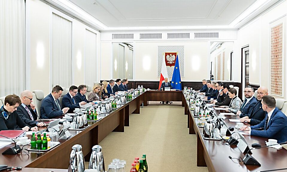 Rząd ustanawia nadzór nad AI