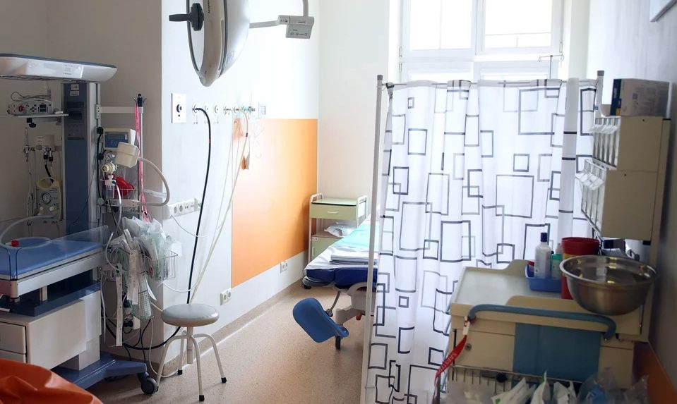 Zamknięta czy zawieszona? Kontrowersje wokół porodówki