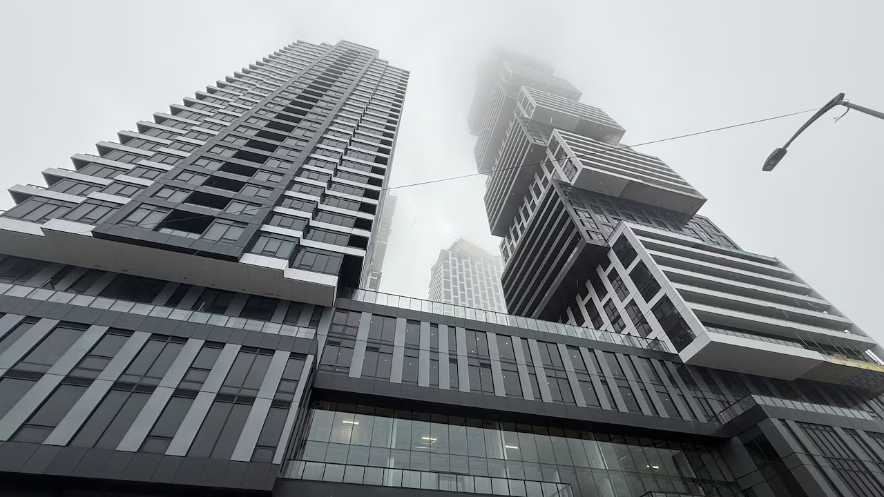 Mississauga — dziecko zmarło po upadku z balkonu