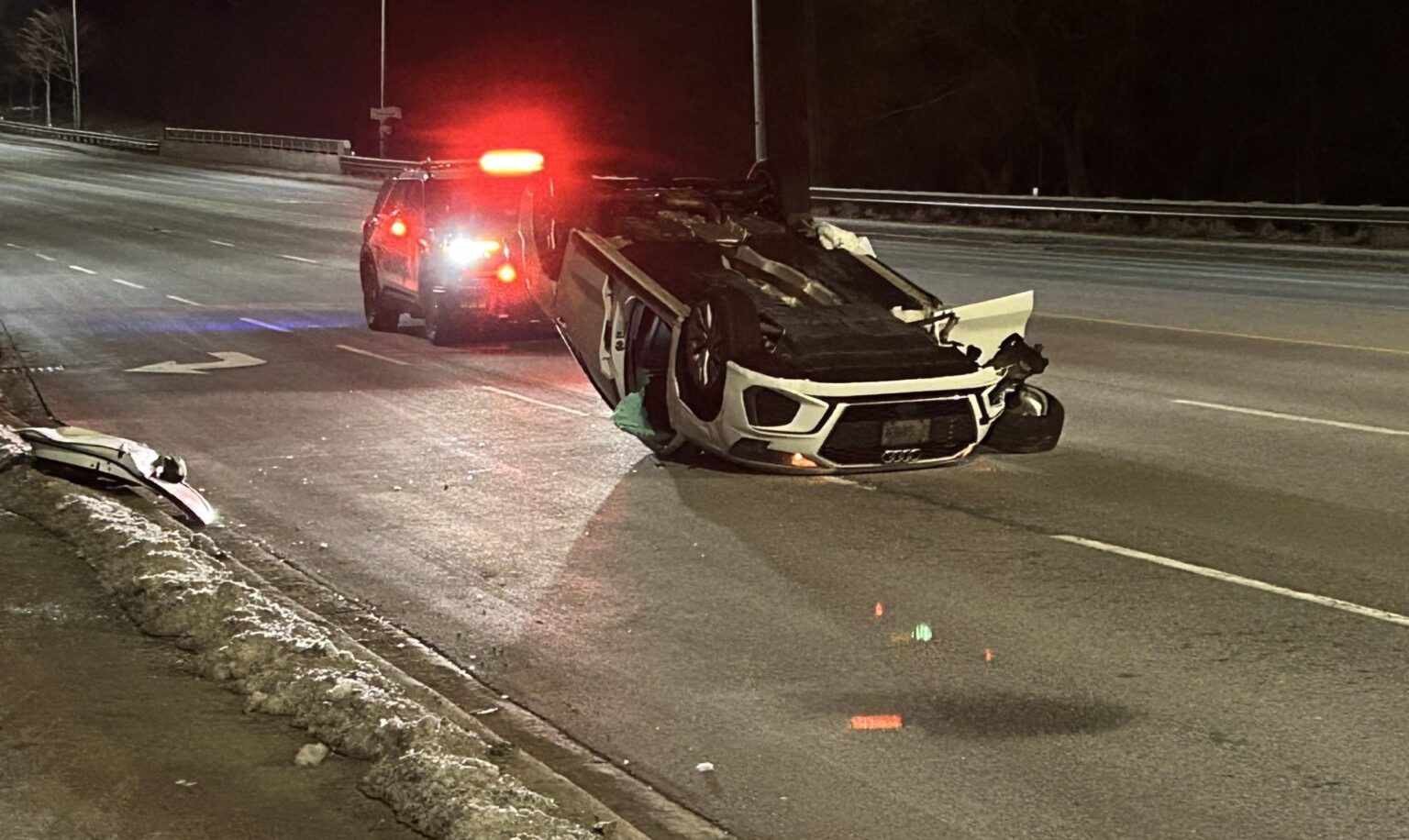 Dachowanie w Markham. Kierowca trafił do szpitala