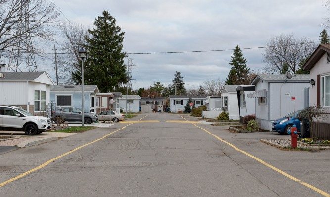 „To jak cios w brzuch”: mieszkańcy parku domów mobilnych w Mississauga mogą stracić swoje domy
