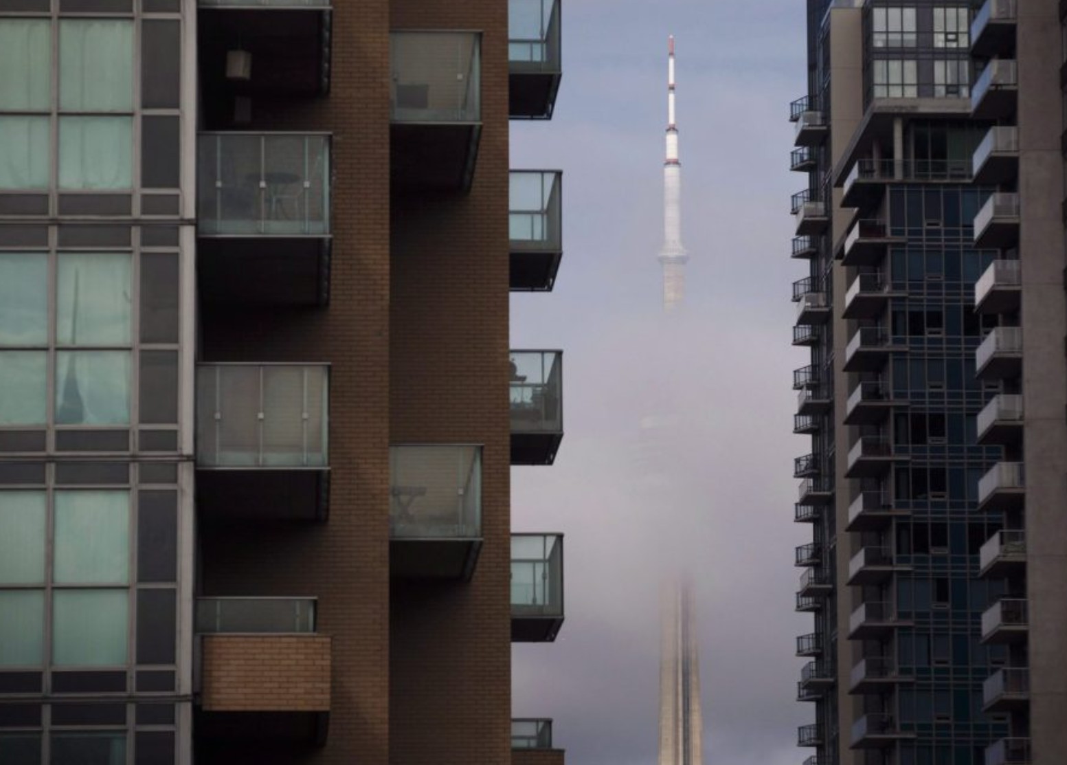 Właściciele mieszkań w GTA decydują się na remonty w obliczu utrzymującego się kryzysu na rynku nieruchomości