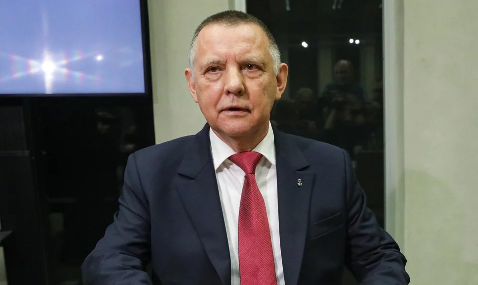 Podróże prezesa NIK kosztowały miliony