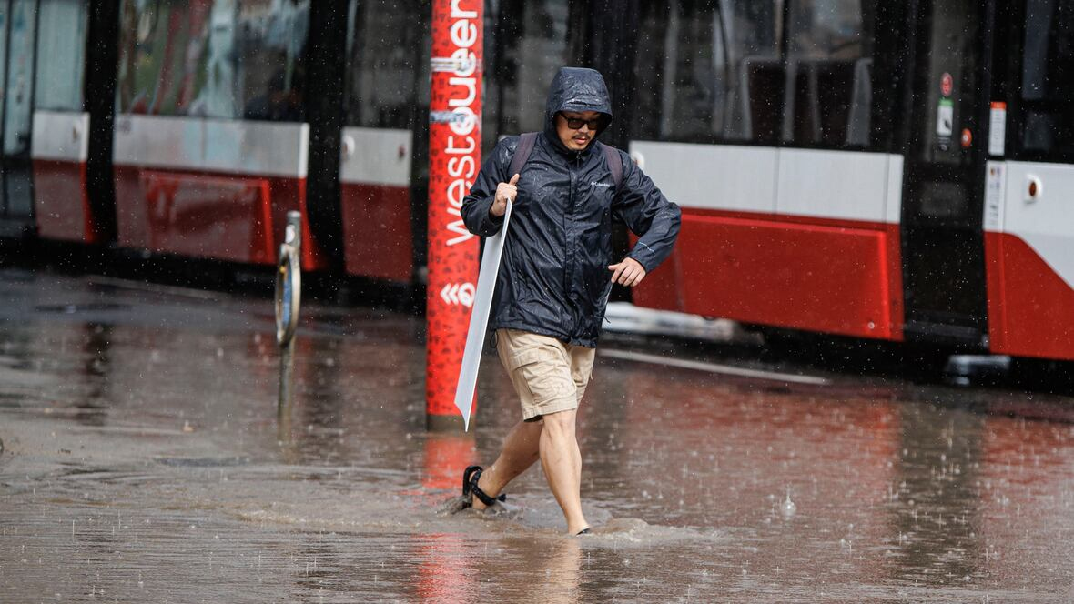 Fala silnych opadów i burz nad GTHA