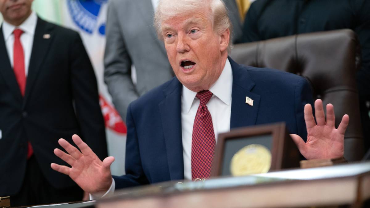 Bezwzględny rozkaz Trumpa w cieśninie Ormuz. „Ostrzelać i zniszczyć”