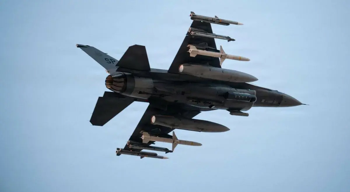 USA: uratowano członków załogi zestrzelonego F-15