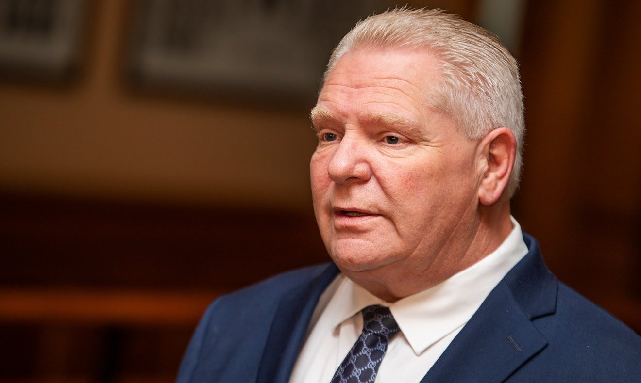 Premier Ford do Amerykanów: Zamiast ćwierkać o pożarach, wyślijcie pomoc