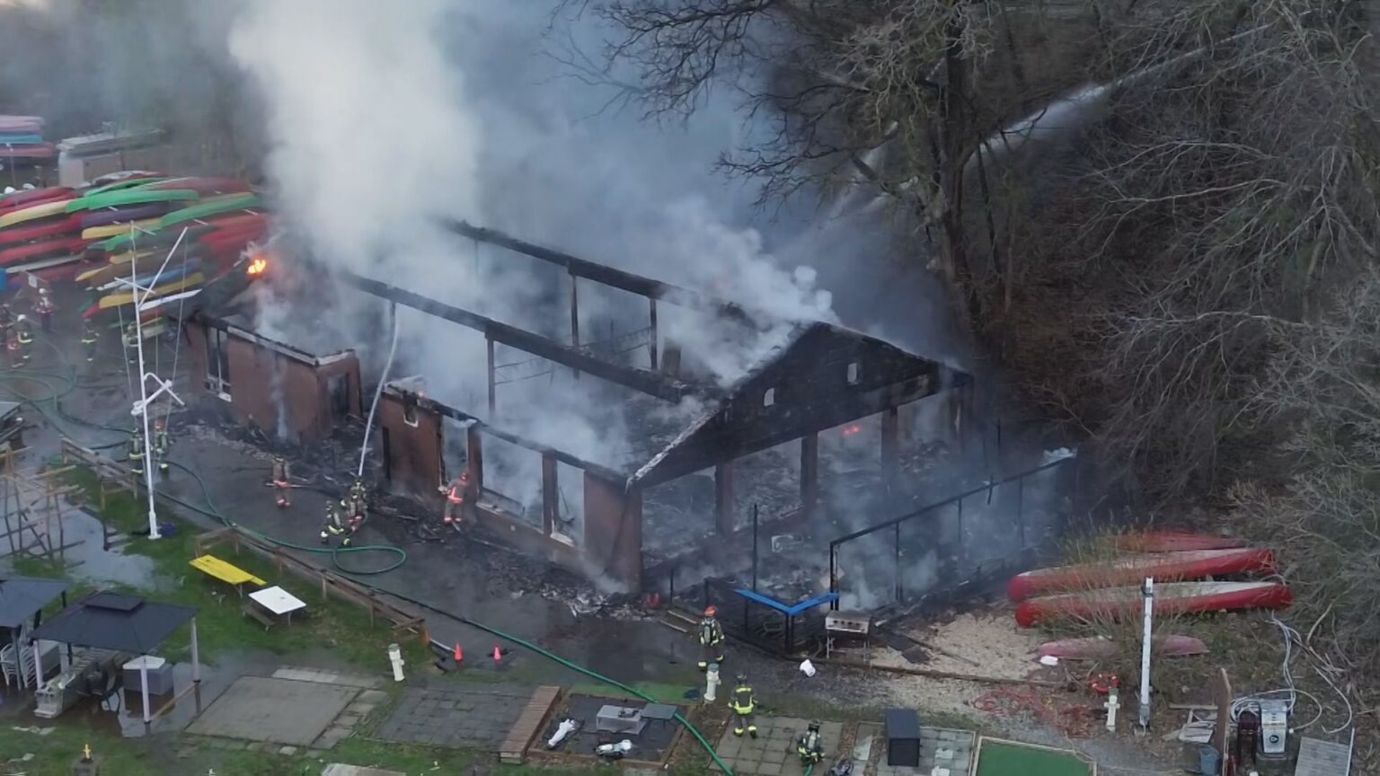 Pożar strawił klub jachtowy w Etobicoke