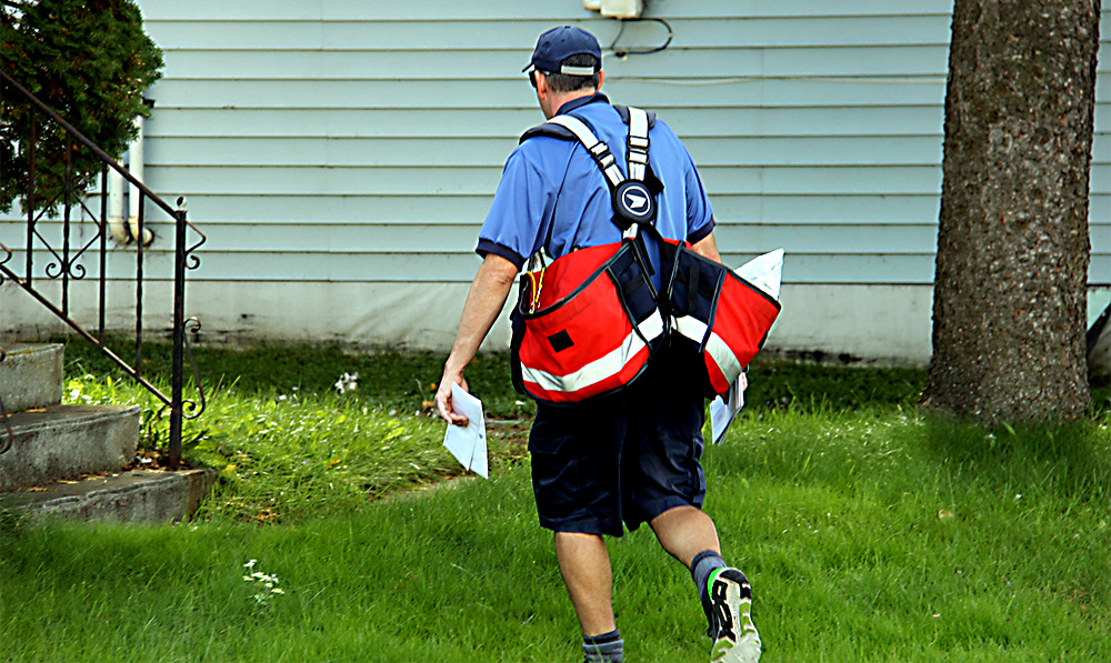 Poczta Kanadyjska kończy z dostarczaniem przesyłek „od drzwi do drzwi”