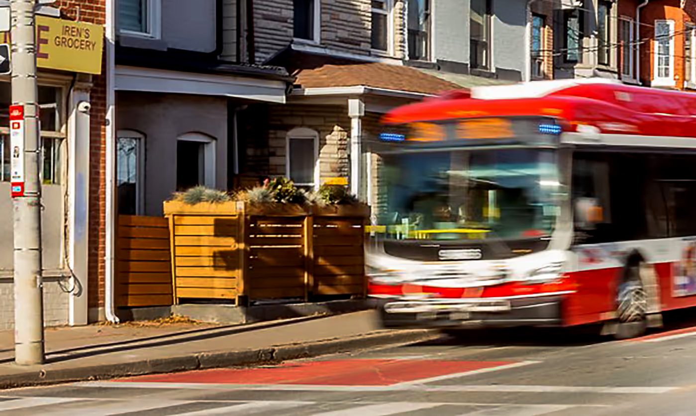 Nowe pasy autobusowe w Toronto. Miasto stawia na transport publiczny