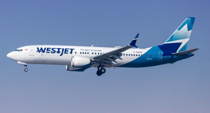 WestJet podnosi opłaty za bagaż