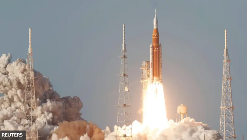 Pierwszy Kanadyjczyk zmierza na orbitę Księżyca – rakieta wystartowała