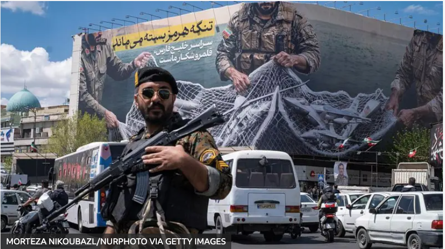 Iran oskarża USA o „piractwo” i ponownie zamyka Cieśninę Ormuz