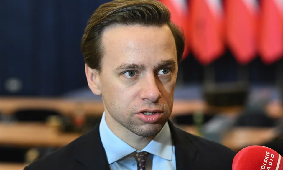 Bosak krytykuje projekt MKiDN: „Pogięte blachy nazywają rzeźbą”