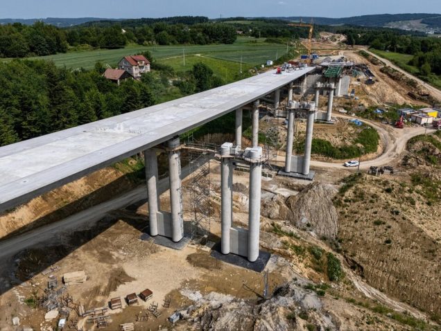Wykonawca uciekł z budowy S19. „Rząd nie radzi sobie z inwestycją”