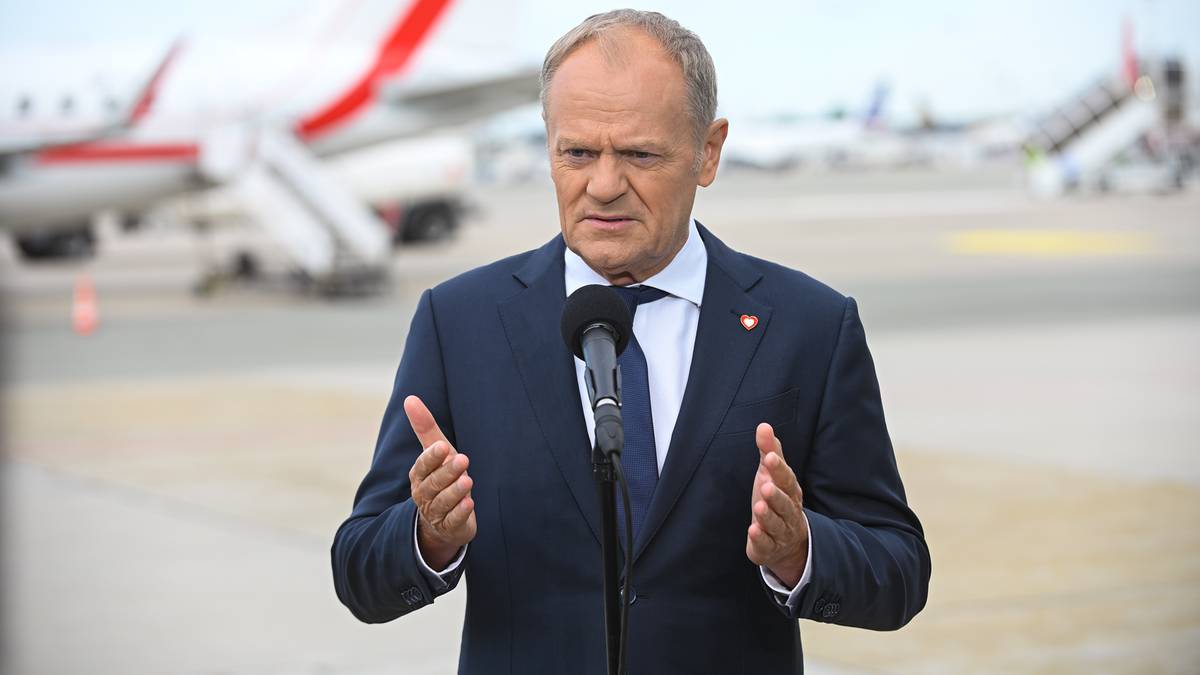 Fałszywe alarmy. Tusk mówi o surowych karach
