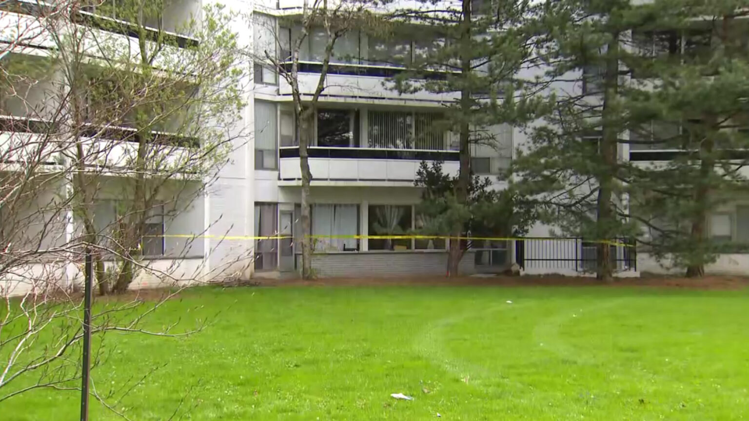 Dziecko zginęło po upadku z 19. piętra apartamentowca