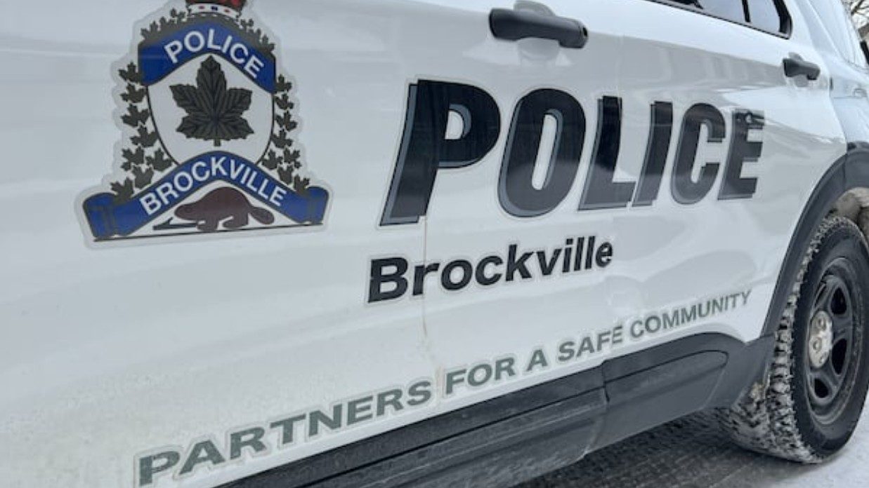 Więcej informoacji na temat tragedii w Brockville: 17-latek oskarżony o zabójstwo matki i dwóch córek
