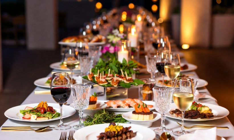 Catering zyskuje na popularności. Drogie restauracje też mają się lepiej. Tracą restauracje szybkiej obsługi