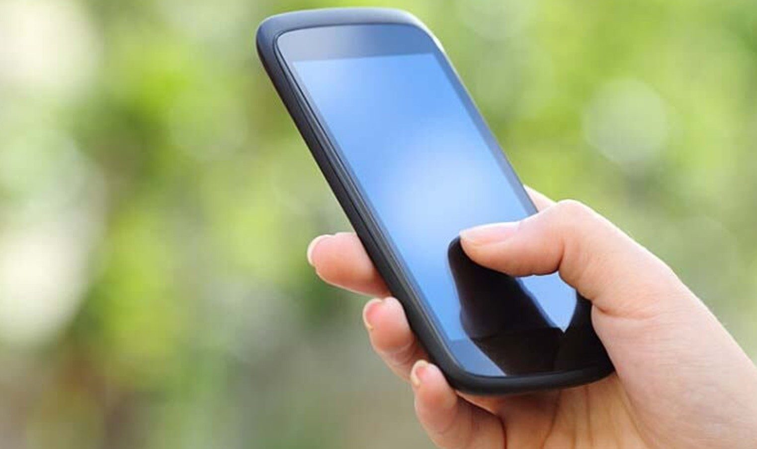 Bell i Telus krytykowane za opłaty, które mogą łamać nowe przepisy
