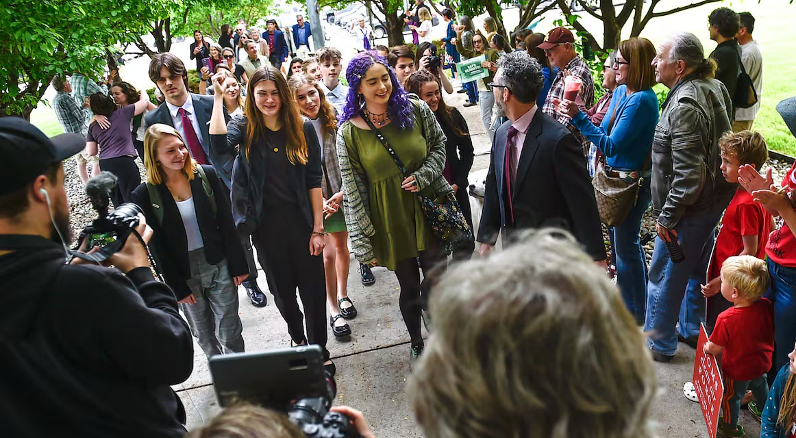 Klimatyści pozywają rząd Kanady za odejście od polityki walki z globalnym ociepleniem