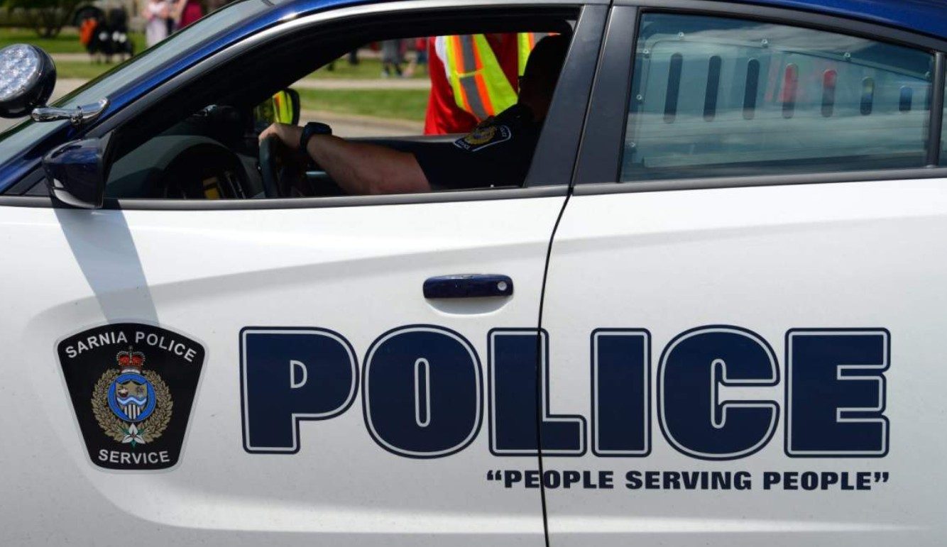 Zastępca komendanta policji w Ontario zawieszony podczas dochodzenia dotyczącego miejsca pracy