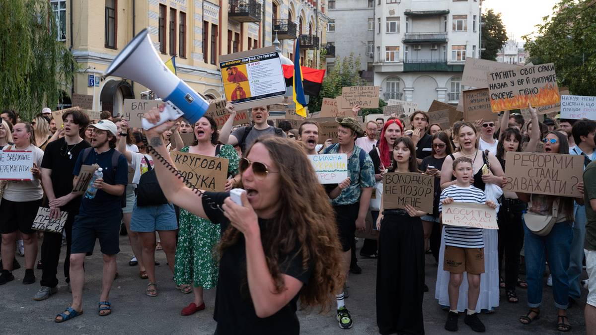 Dziesiątki tysięcy Ukraińców wyszło na ulice