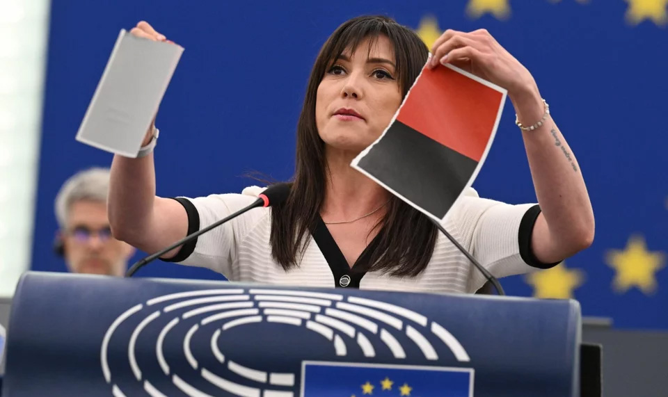 Europosłanka Konfederacji podarła flagę UPA w Parlamencie Europejskim