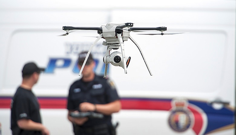 14-latkowie napadli na kupującego. Namierzył ich policyjny dron