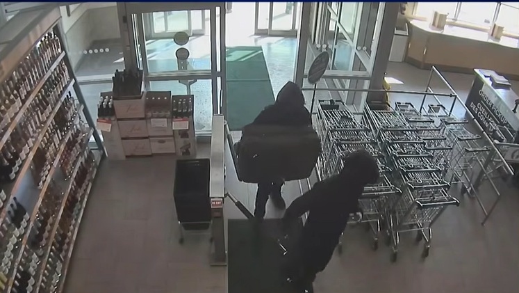 Ponad 500 zatrzymań w Toronto. Policja uderzyła w zorganizowane grupy złodziei