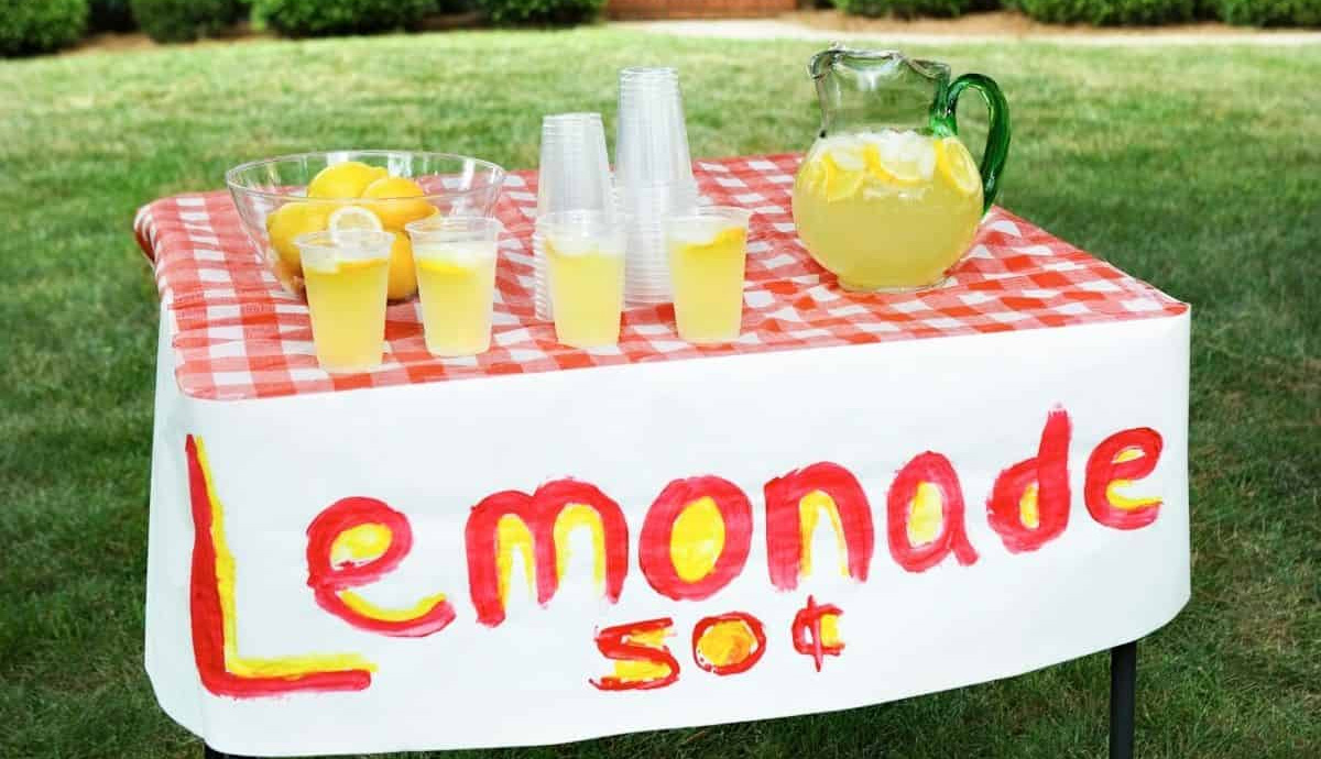 61-latka zaatakowała dzieci sprzedające lemoniadę