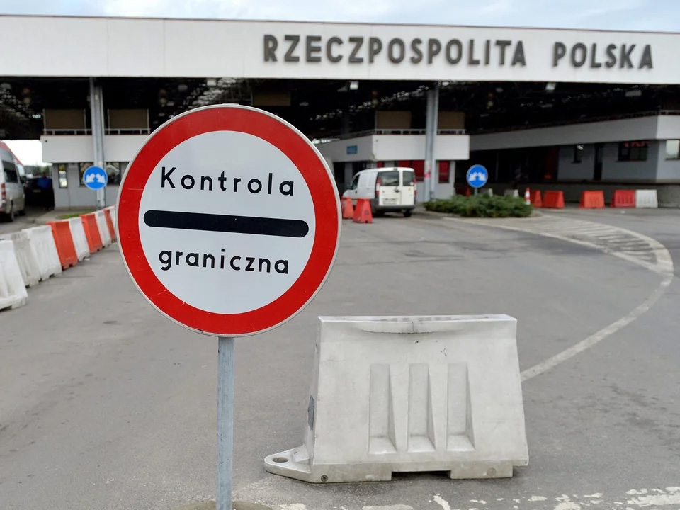 Rosyjski dron uderzył kilometr od polskiej granicy