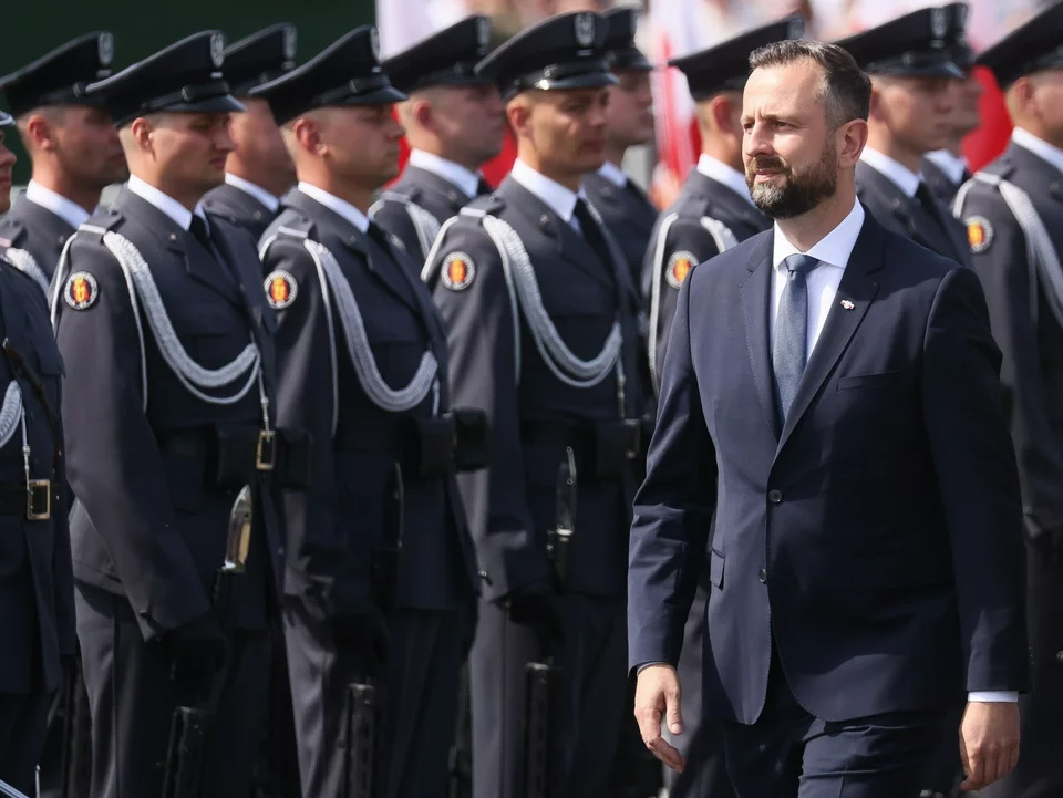 Mniej na obronność w 2027 roku