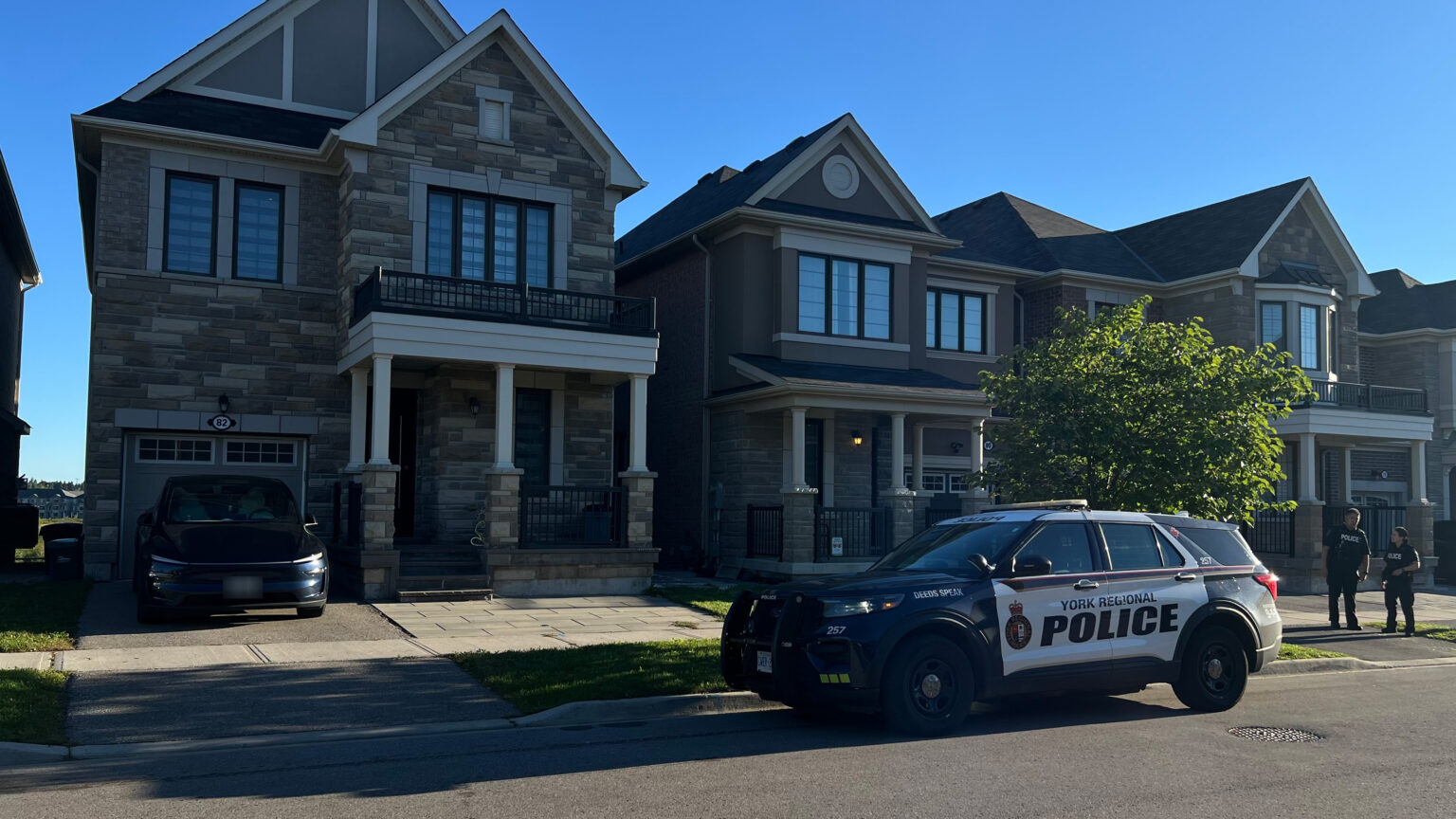 Napad na dom w Richmond Hill. Jedna osoba postrzelona