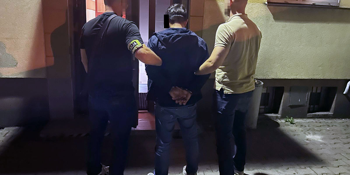 Zatrzymano imigranta, który onanizował się na przystanku