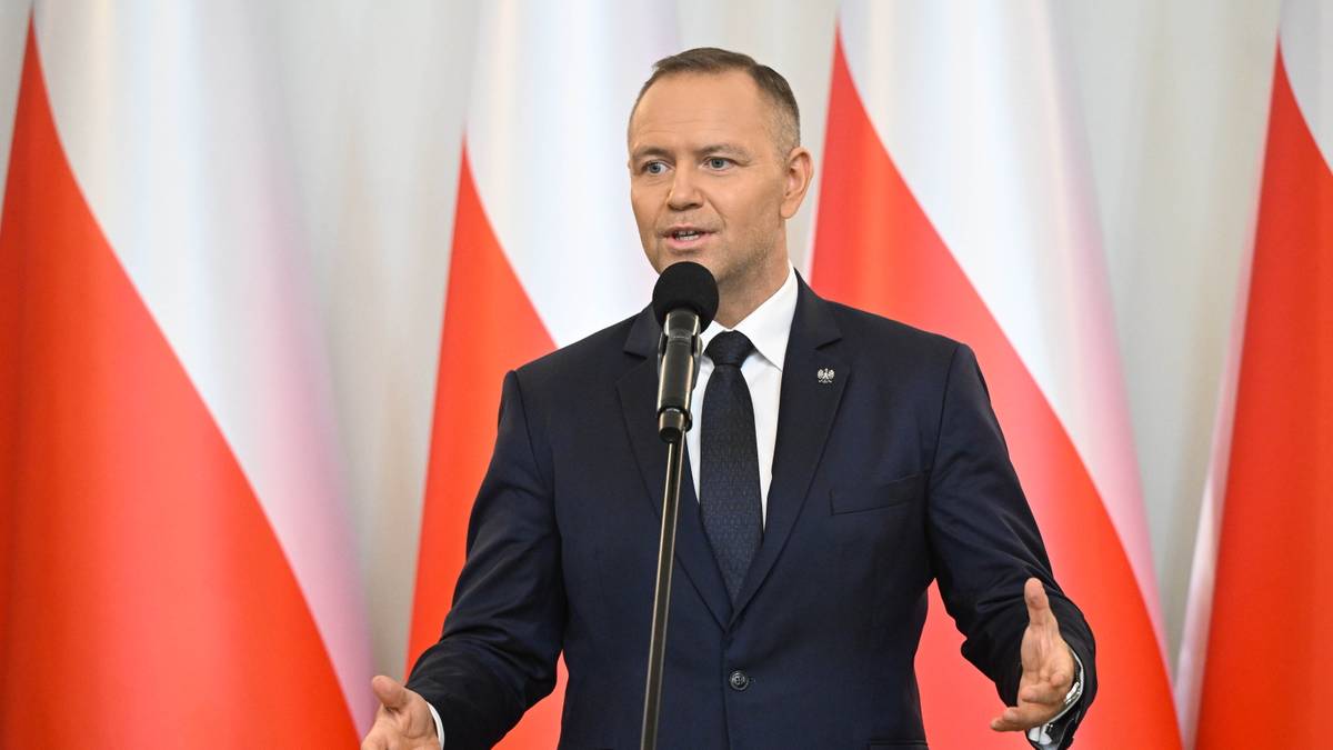 Prezydent spotka się z szefami MON i armii