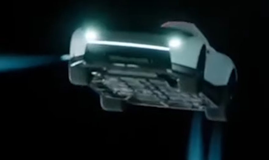 Elon Musk pokazał latającą Teslę