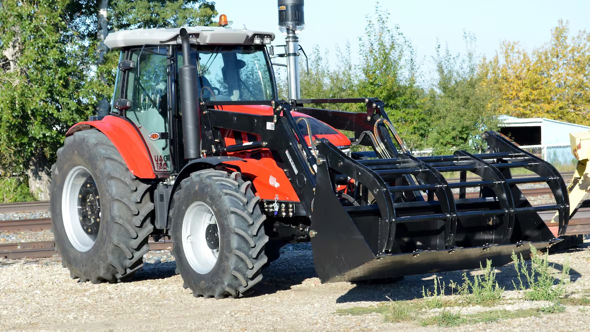Stworzył traktor bez komputera. Rolnicy zachwyceni
