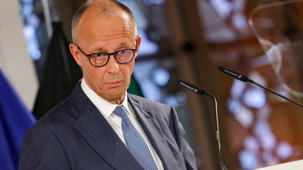 Niemcy – Merz na historycznym dnie