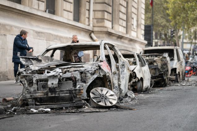 Francja zamyka ulice dla protestujących