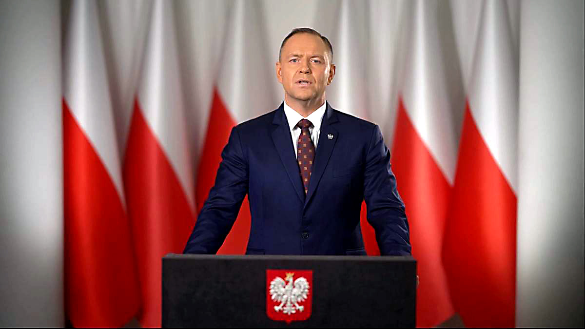 Nawrocki podpisał ustawę paliwową i w orędziu zażądał natychmiastowych obniżek