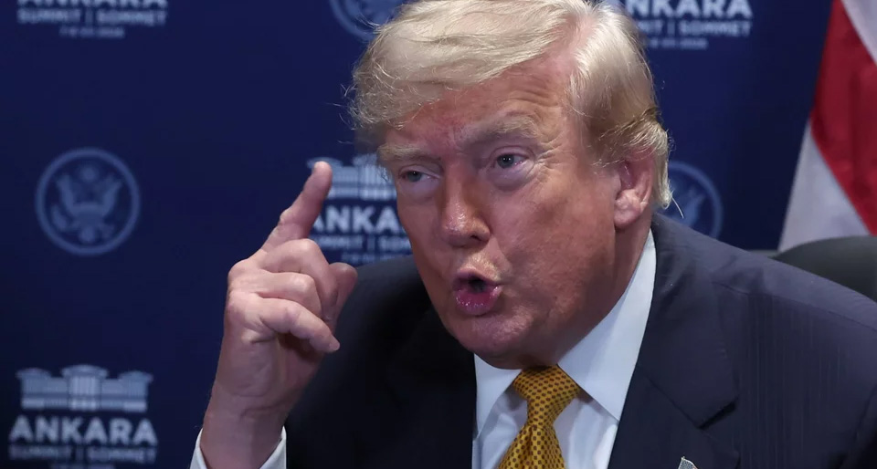 Trump oskarża Ukrainę o handel podarowaną bronią
