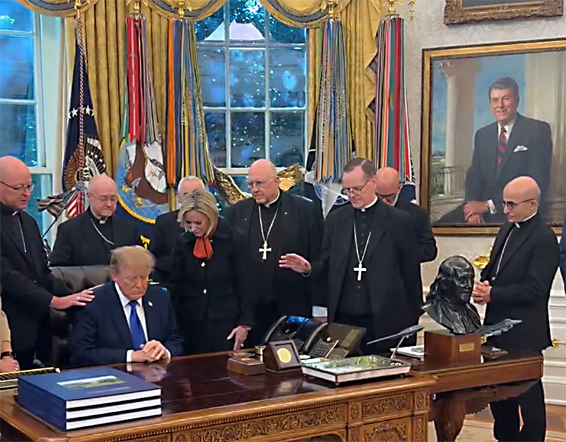 Biskupi oskarżają Trumpa o manipulację